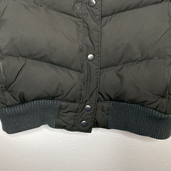 Gap Black Puffer Button Up Goose Down Vest Size Large - Picture 7 of 10